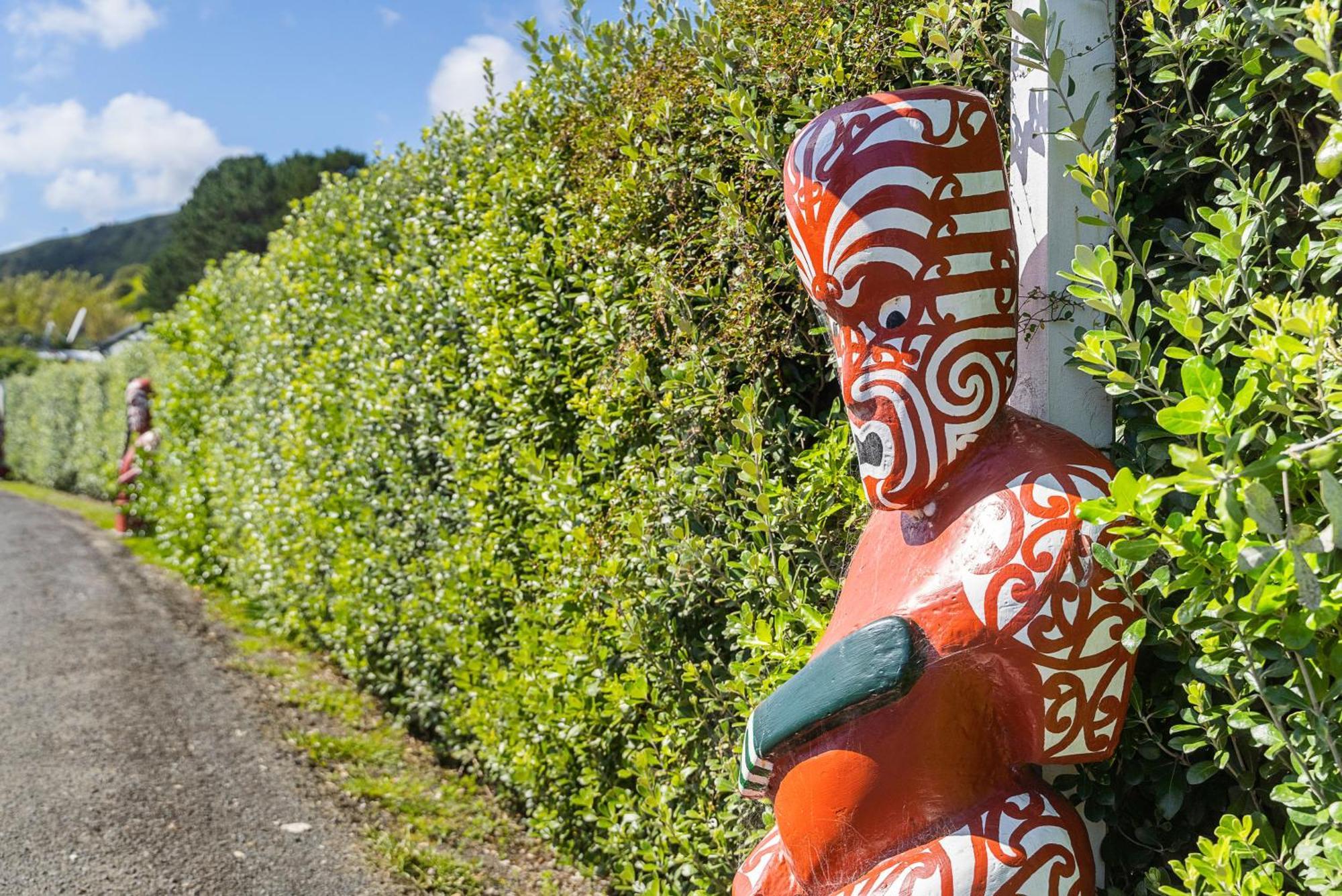 Port Waikato Holiday Park ภายนอก รูปภาพ